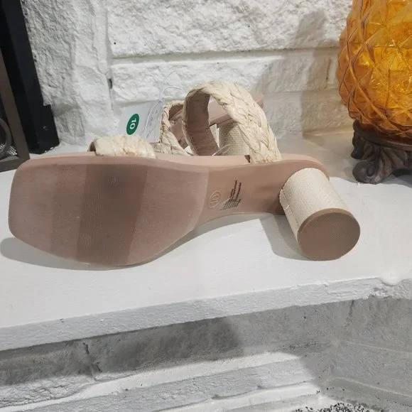 Sandals - Picture 3 of 5